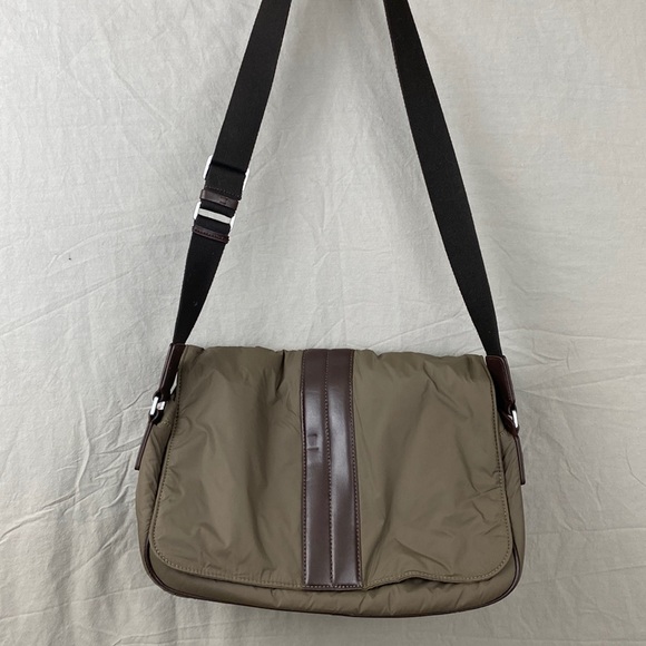 BUGATCHI Nylon messenger Bag - Picture 1 of 8